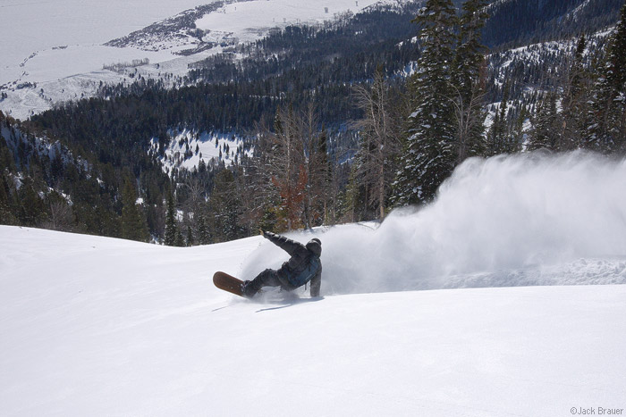 wheelie carve on snowboard