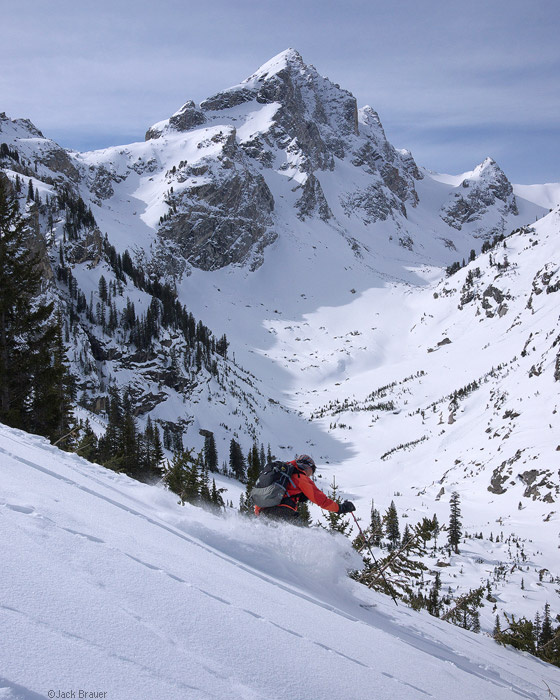 Skiing powder under Buck Mountain